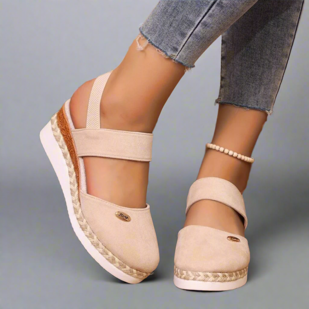 Gerneliese | Elegante ortopædiske sandaler med kilehæle