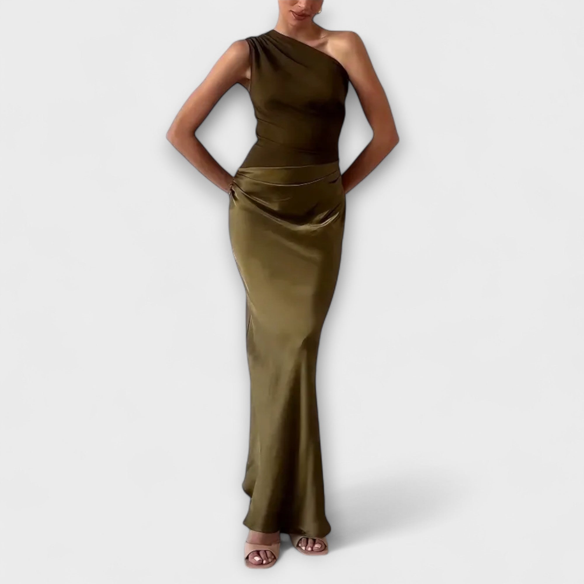 Emilia | Elegant Maxi Kjole med Én Skulder og Fald