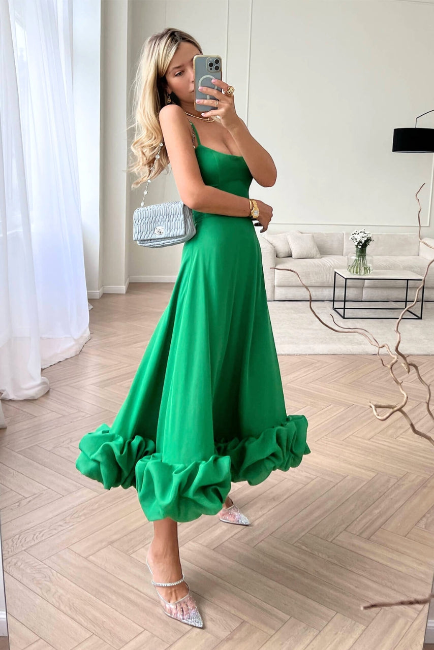 Lara | Elegant Twirl Kjole