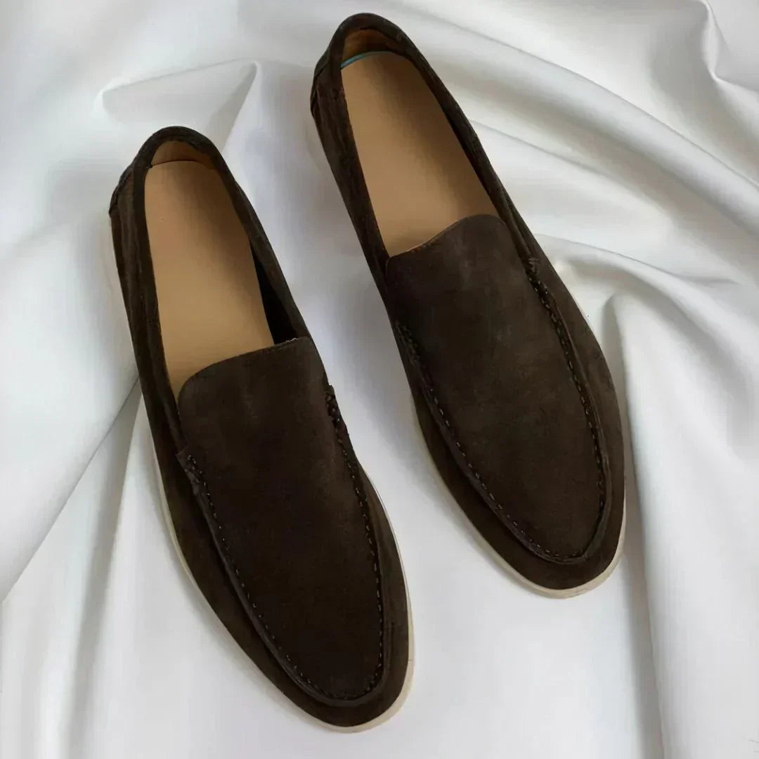 Elegante mokkasiner i ruskind