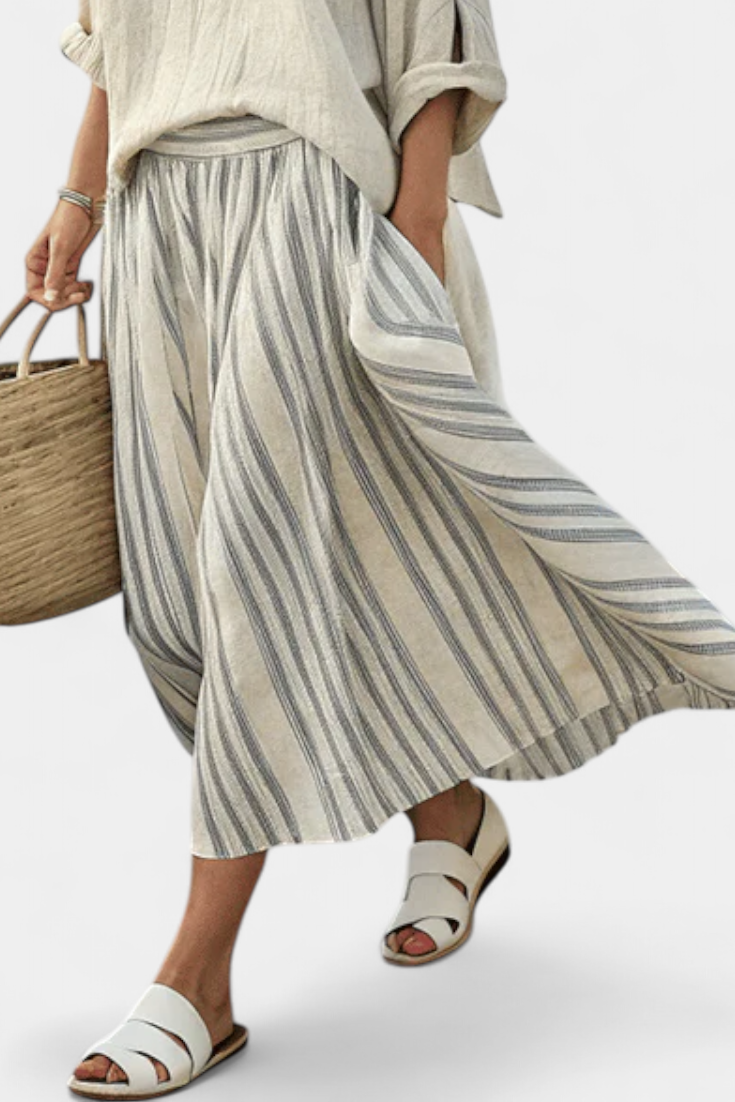 Komplet Casual Daisy med Oversized Bluse og Bælte Midi Nederdel i Bambus Linned til Elegant og Komfortabel Stil