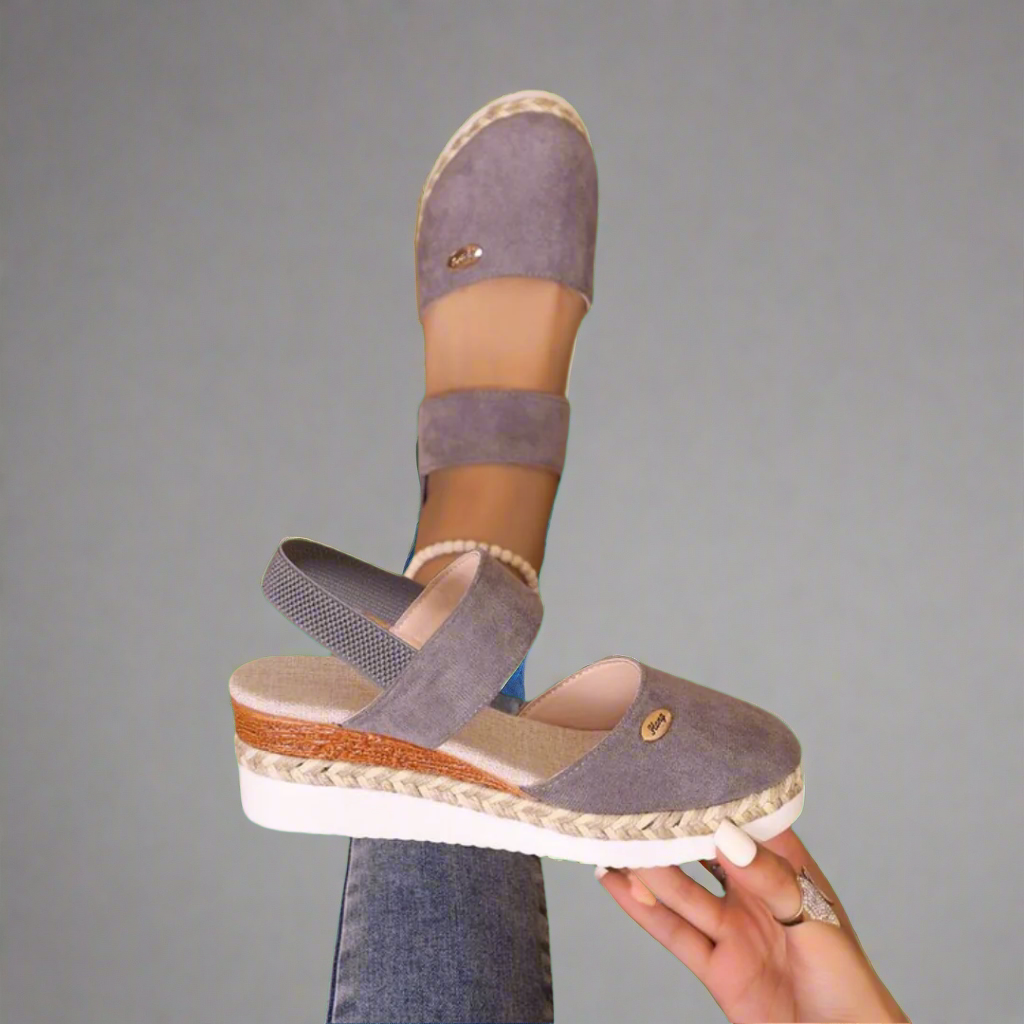Gerneliese | Elegante ortopædiske sandaler med kilehæle