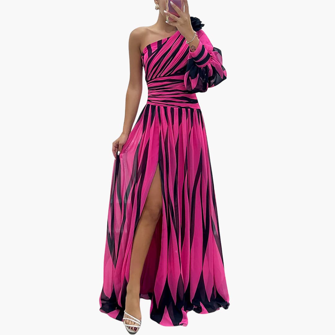 Carla – Elegant Maxi Kjole med Én Strop og Stribet Mønster