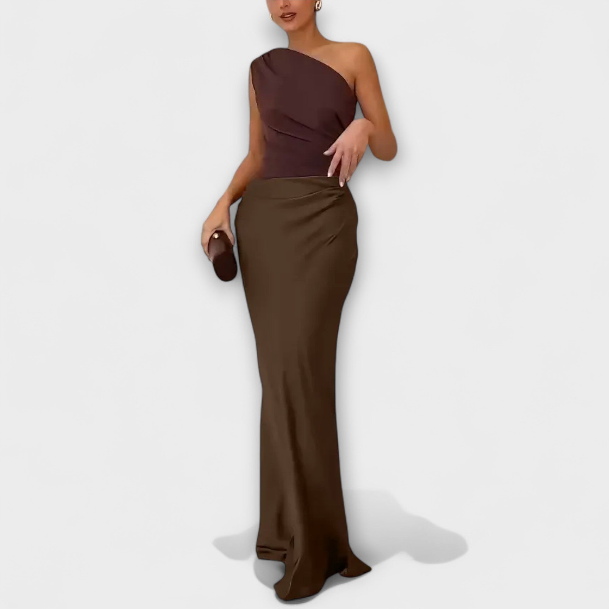 Emilia | Elegant Maxi Kjole med Én Skulder og Fald