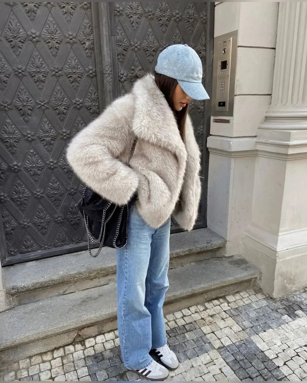 Alena | Elegant Jakke i Syntetisk Pels