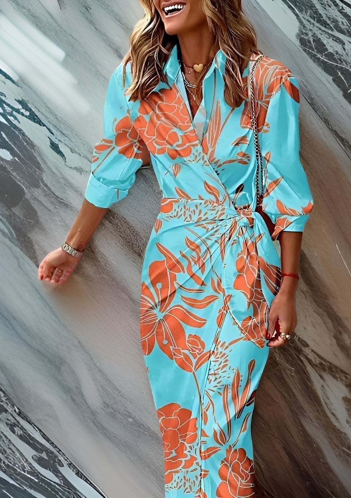 Hannah | Kjole med omslag og print