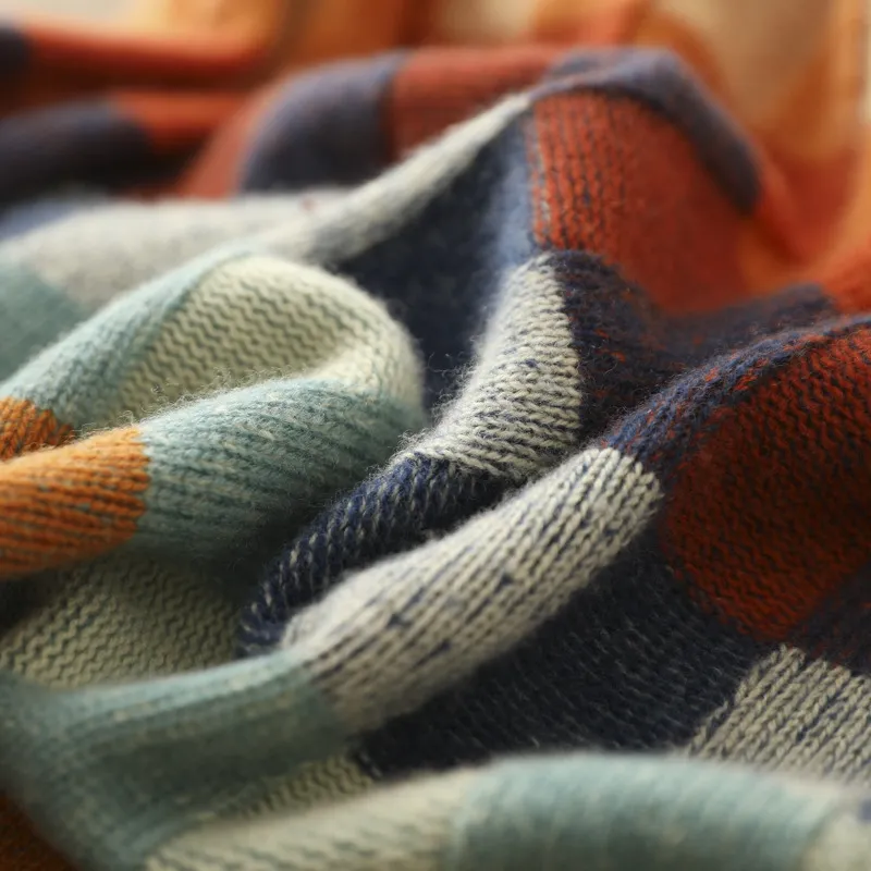 Mabel | Sweater med høj hals i patchwork stil