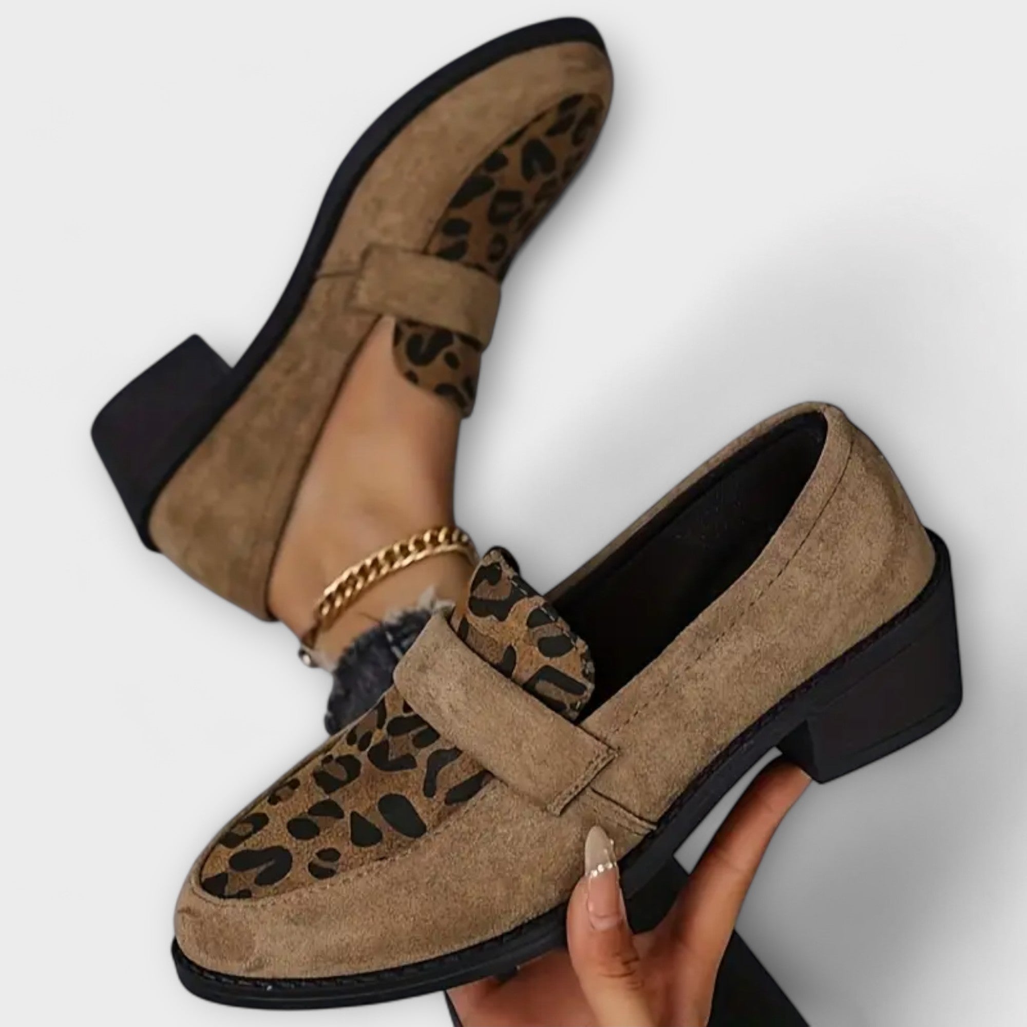 Karla | Elegante damesko med leopardmønster