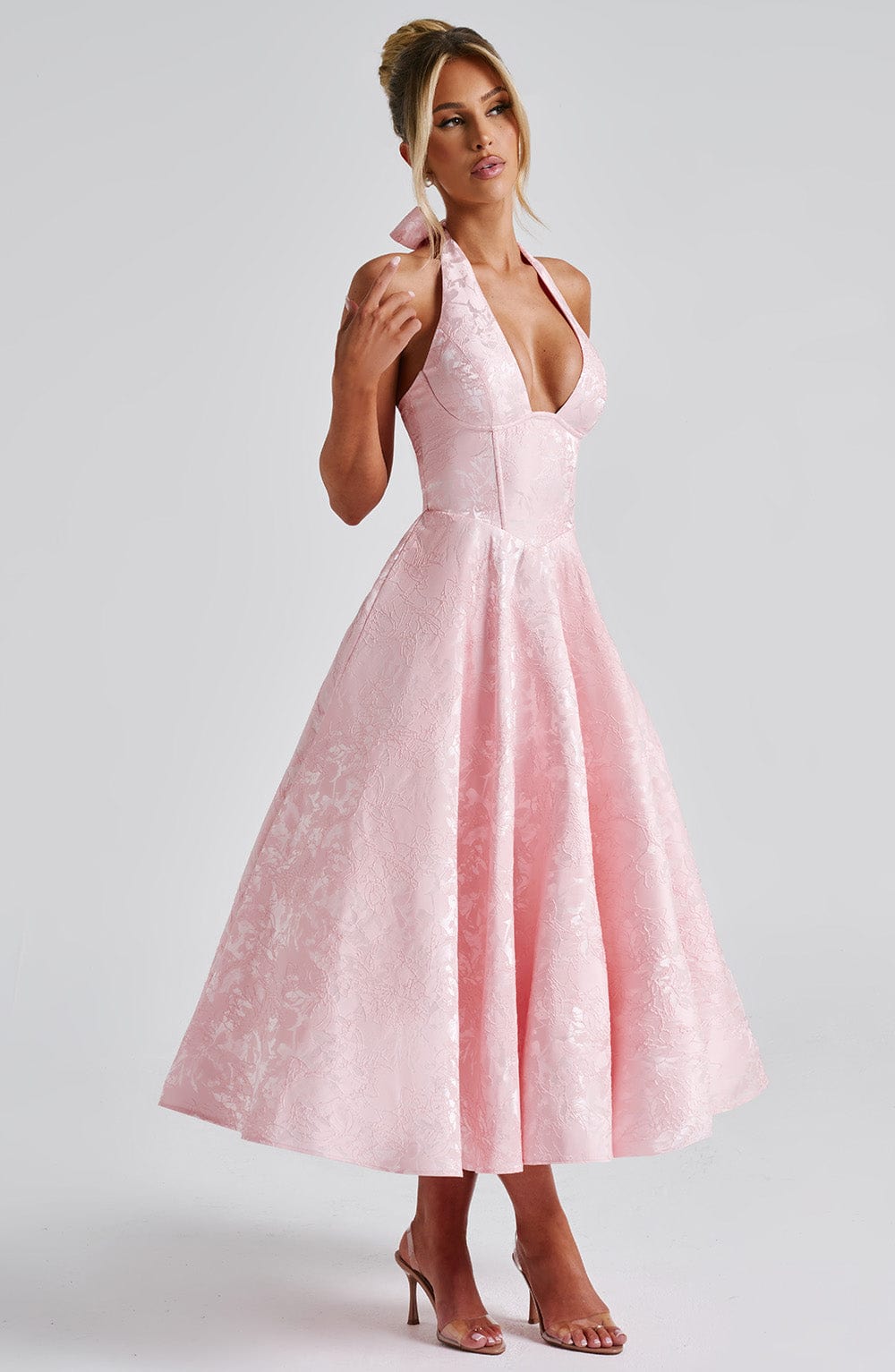 Adoria | Elegant Kjole med Amerikansk Udsnit