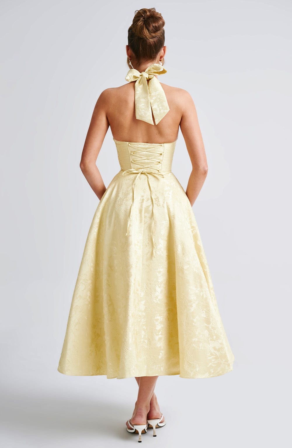 Adoria | Elegant Kjole med Amerikansk Udsnit