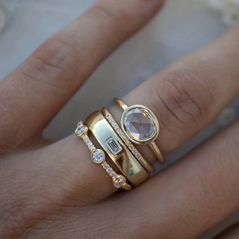 Vintage Ring Sæt i Guld og Zirkon