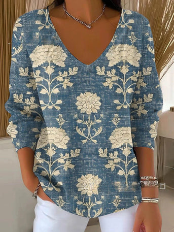 Lunessa – Elegant slank strikpullover med V-udskæring