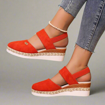 Gerneliese | Elegante ortopædiske sandaler med kilehæle