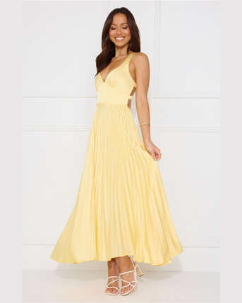 Amelia | Elegant Kjole i Solens Stråler